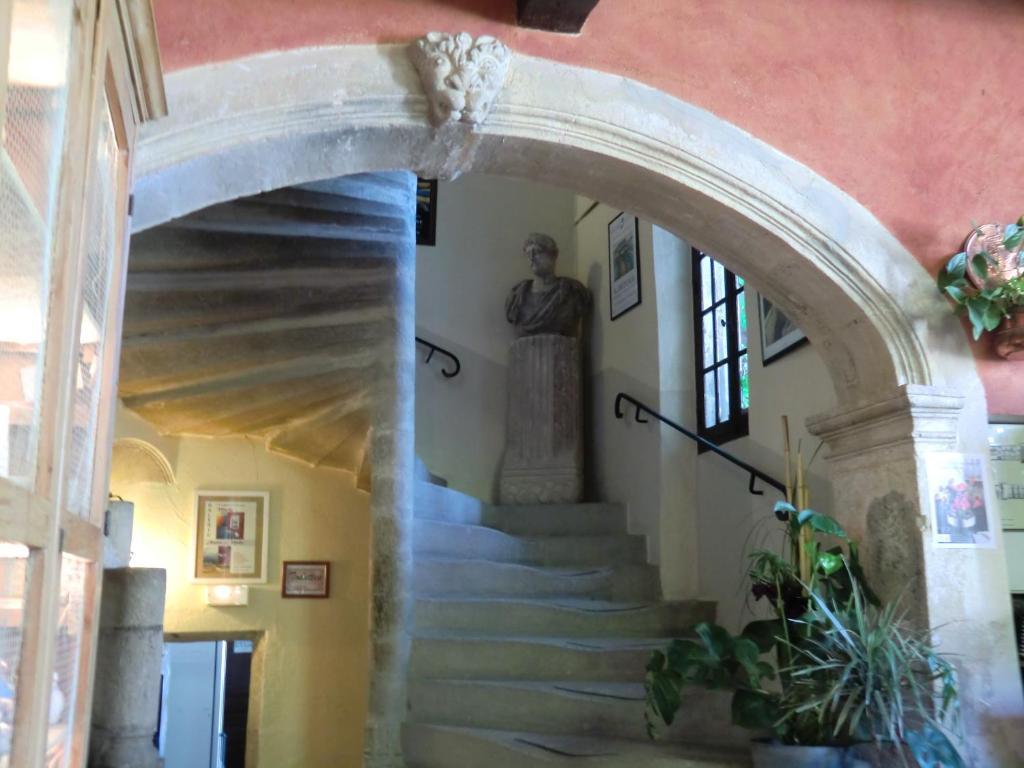 Hostellerie Le Beffroi فيسون-لا-رومان المظهر الخارجي الصورة